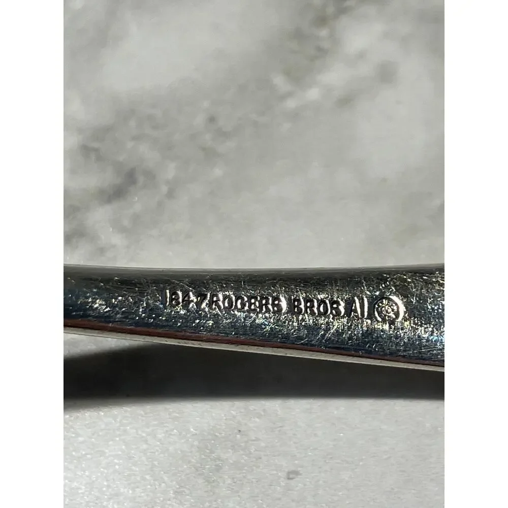 1847 Rogers Bros A1 Lorne Silverplate Pierced Sugar‎ Shell Spoon 1878